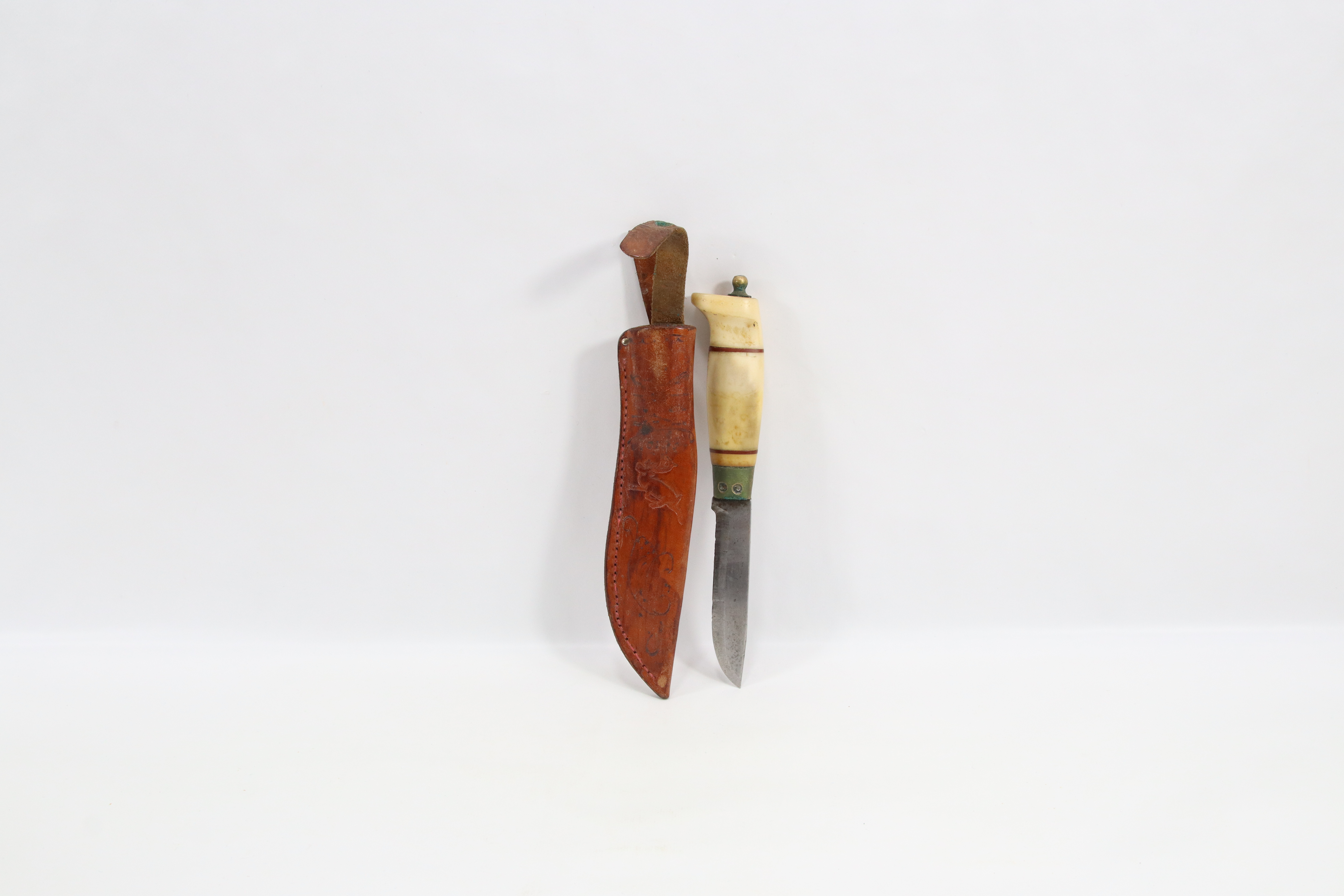 Tollekniv – norsk brukskniv med beinskaft ca. 1950–70