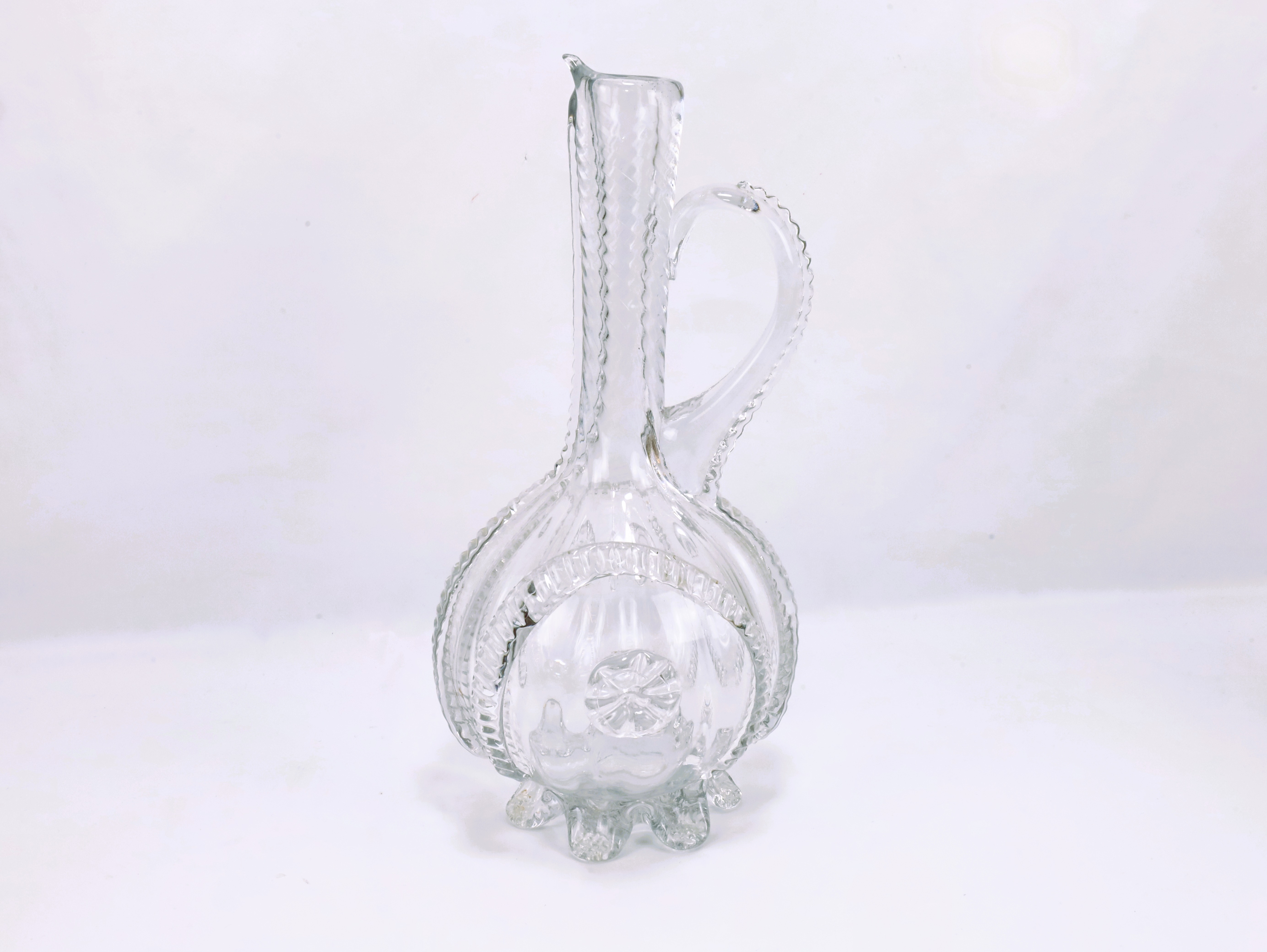 Glasskaraffel med hank – Hadeland ca. 1900–1920