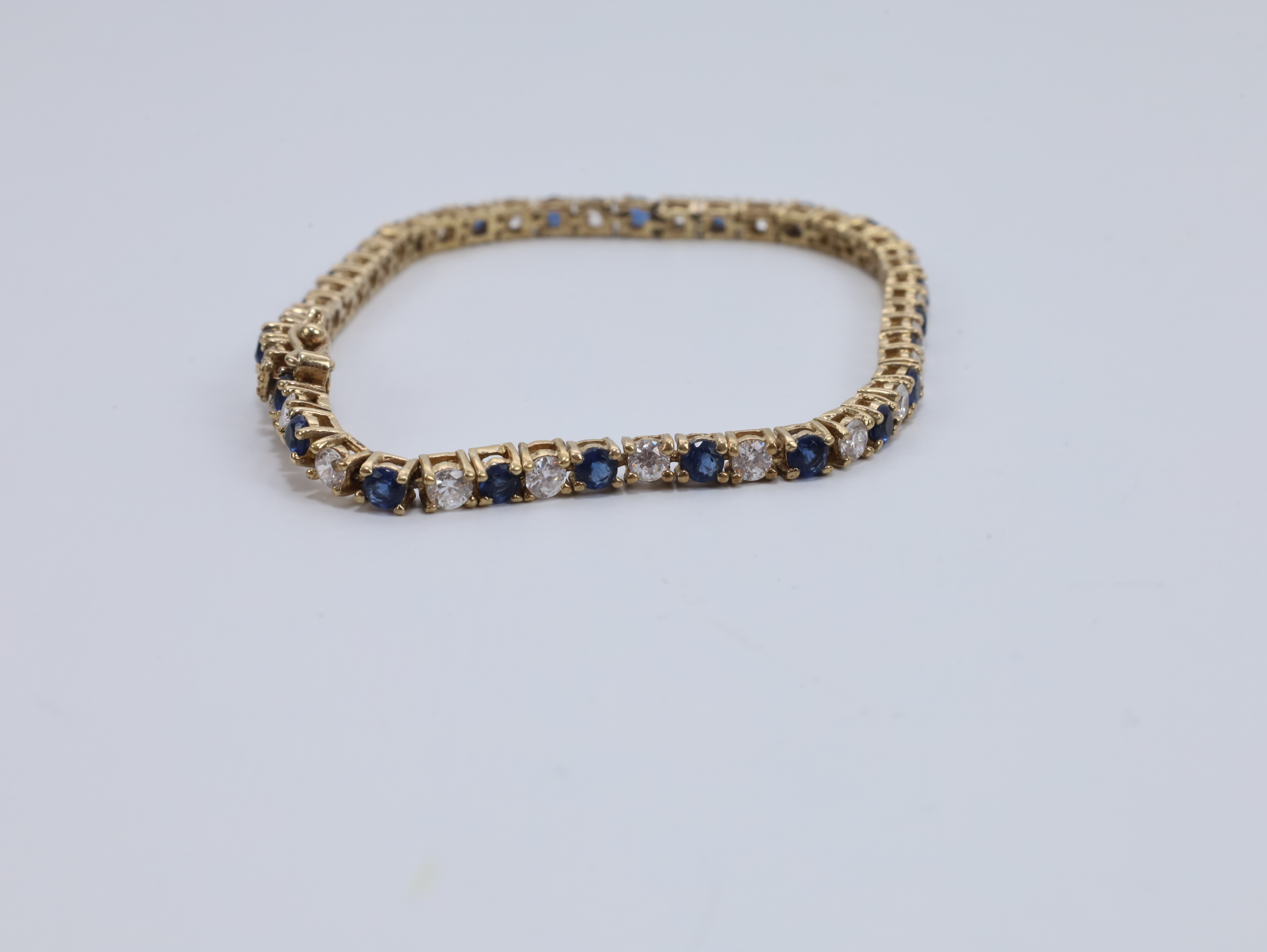 Armbånd i 925 sølv med blå og hvite stener ca. 1980–2000