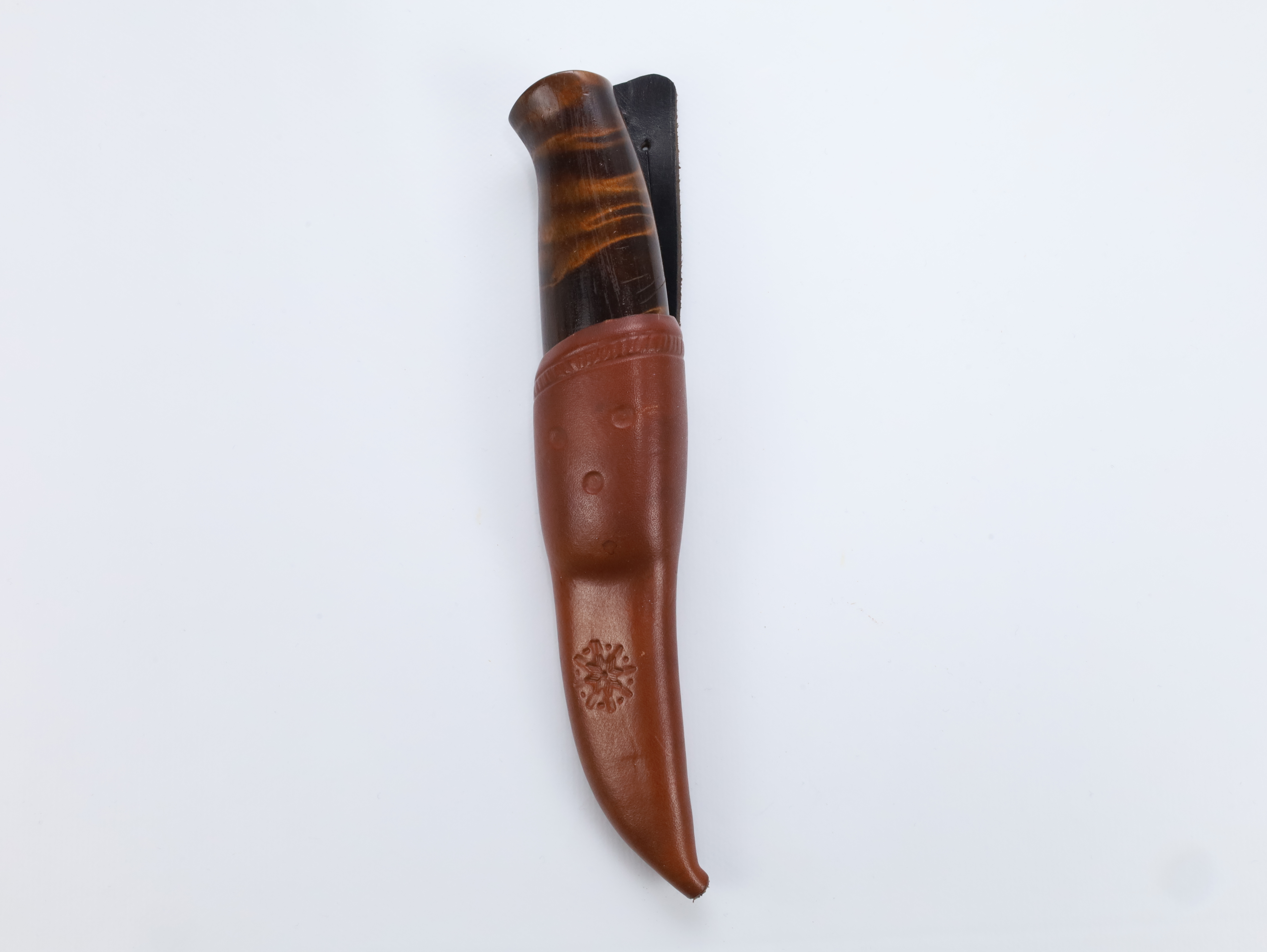 Norsk slirekniv – K. Nordli – 1993 – masurbjørk
